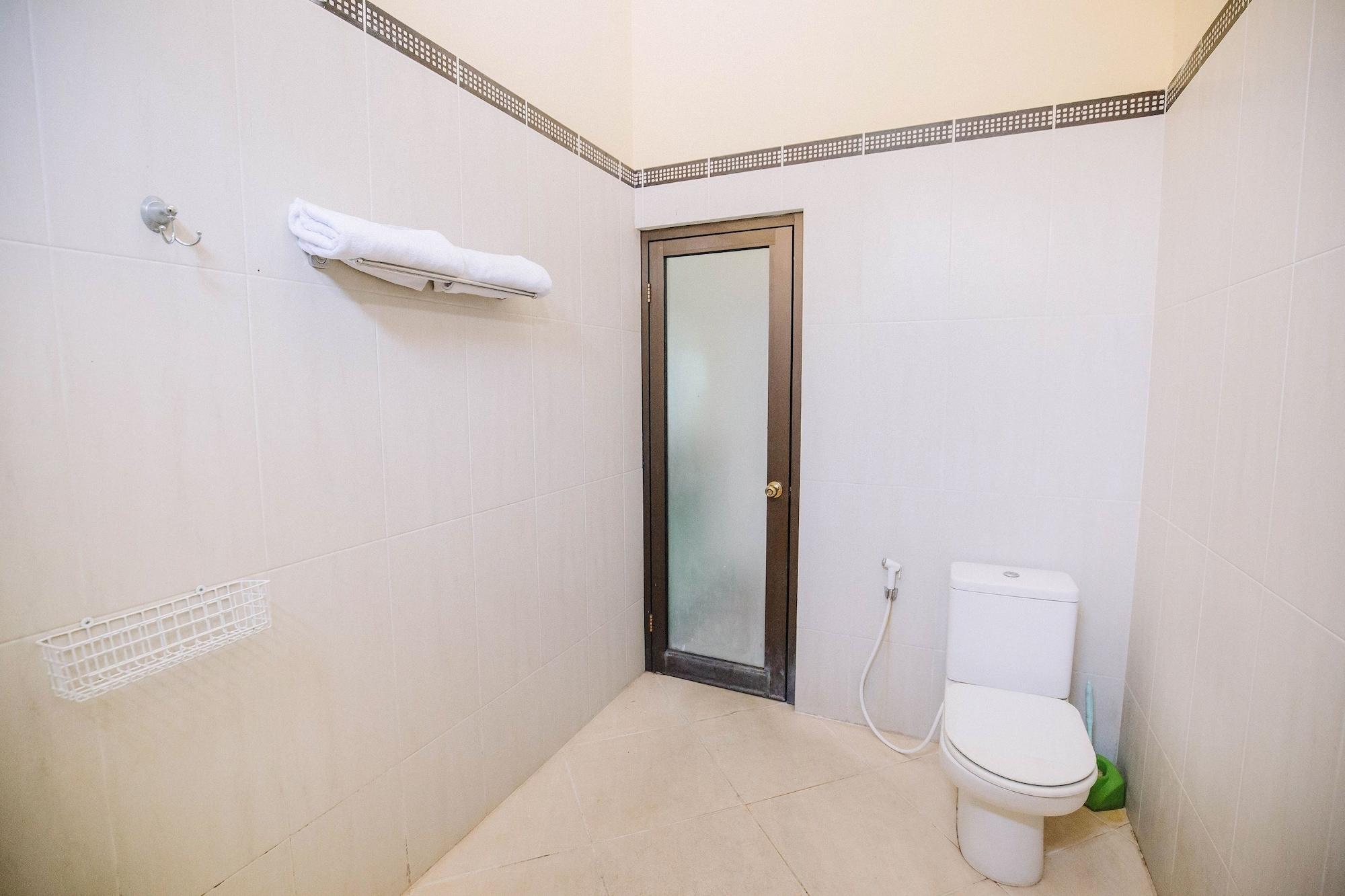 Oyo 986 Authentic Osing Homestay Баньюванги Экстерьер фото